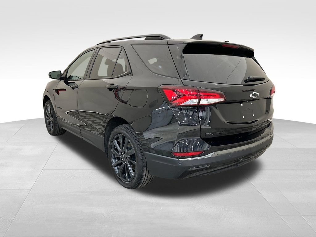 Used 2023 Chevrolet Equinox RS w/ RS Leather Package AWD/4WD image 3