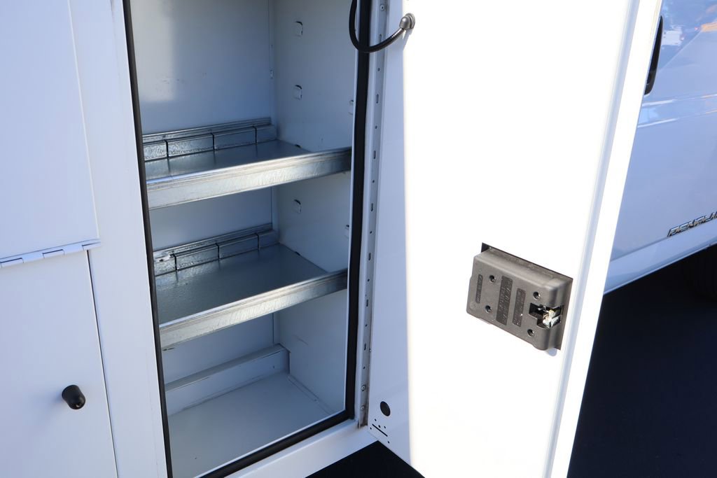 Used 2023 GMC Savana 3500 w/ Power Convenience Package image 27