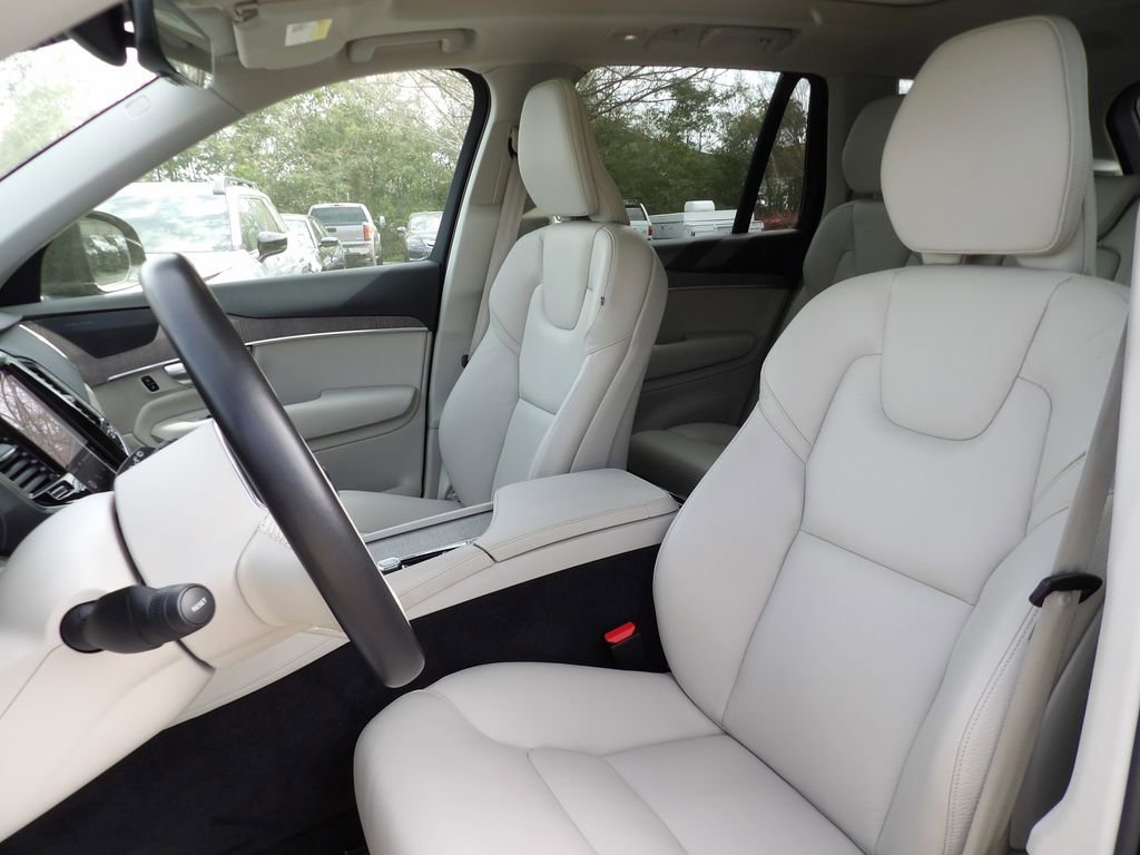 Certified 2024 Volvo XC90 B6 Plus w/ Protection Package Premier image 15