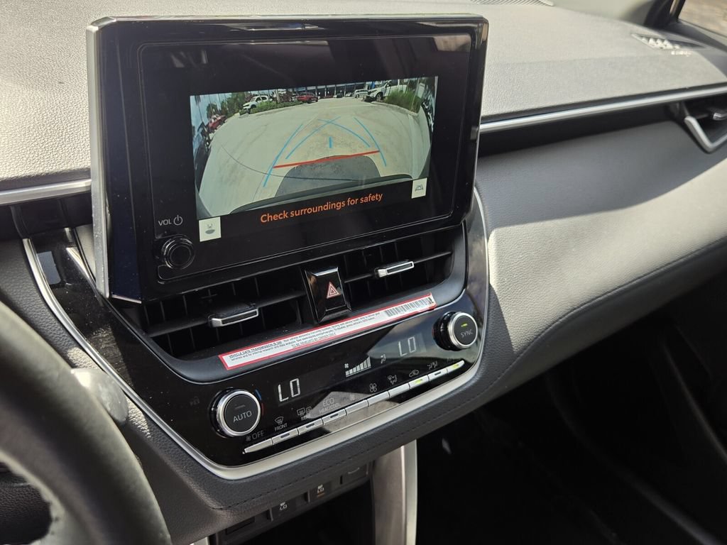 Used 2024 Toyota Corolla Cross XLE AWD/4WD image 22