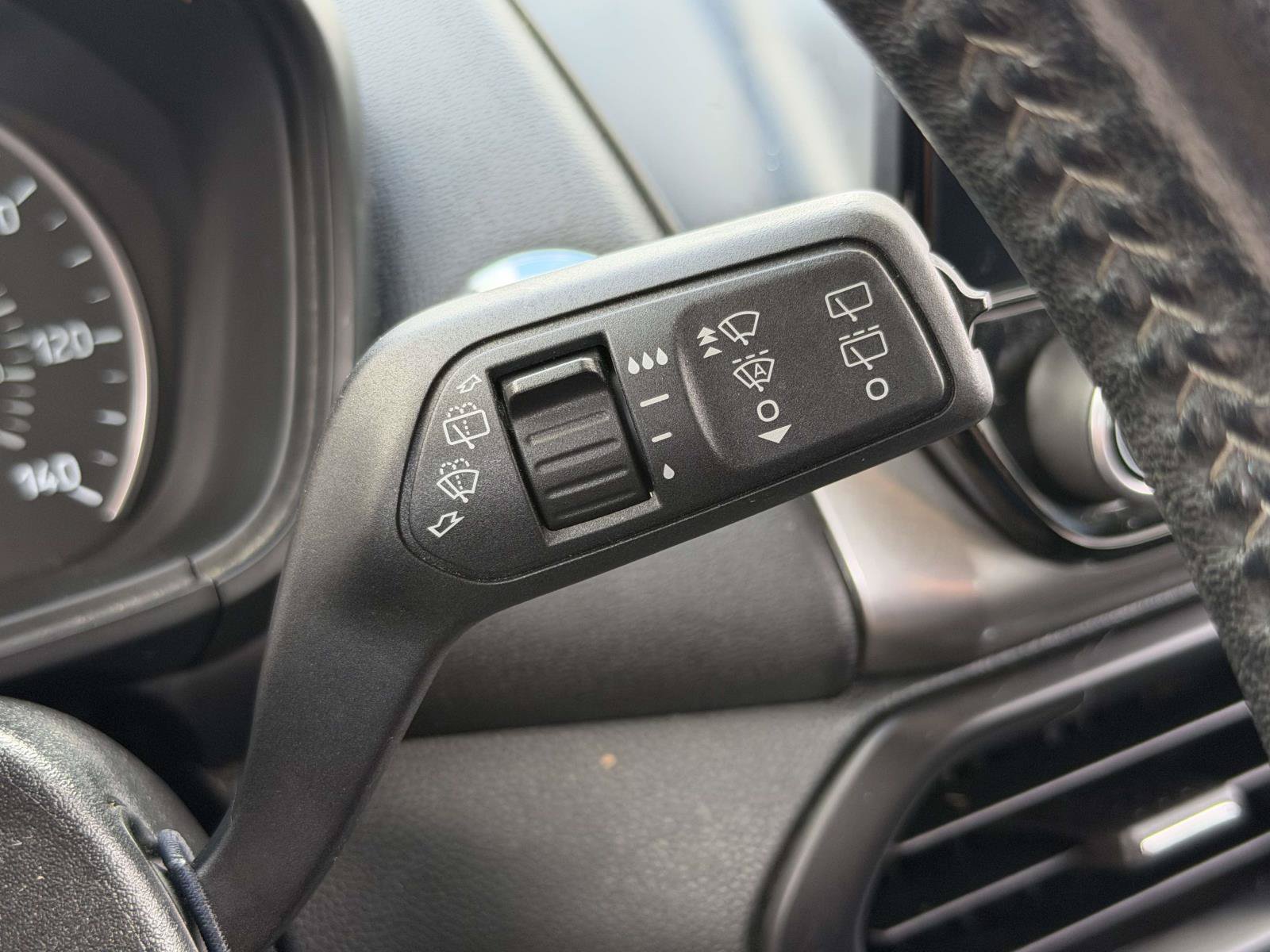 Used 2020 Ford EcoSport SES w/ SES Black Appearance Package AWD/4WD image 18