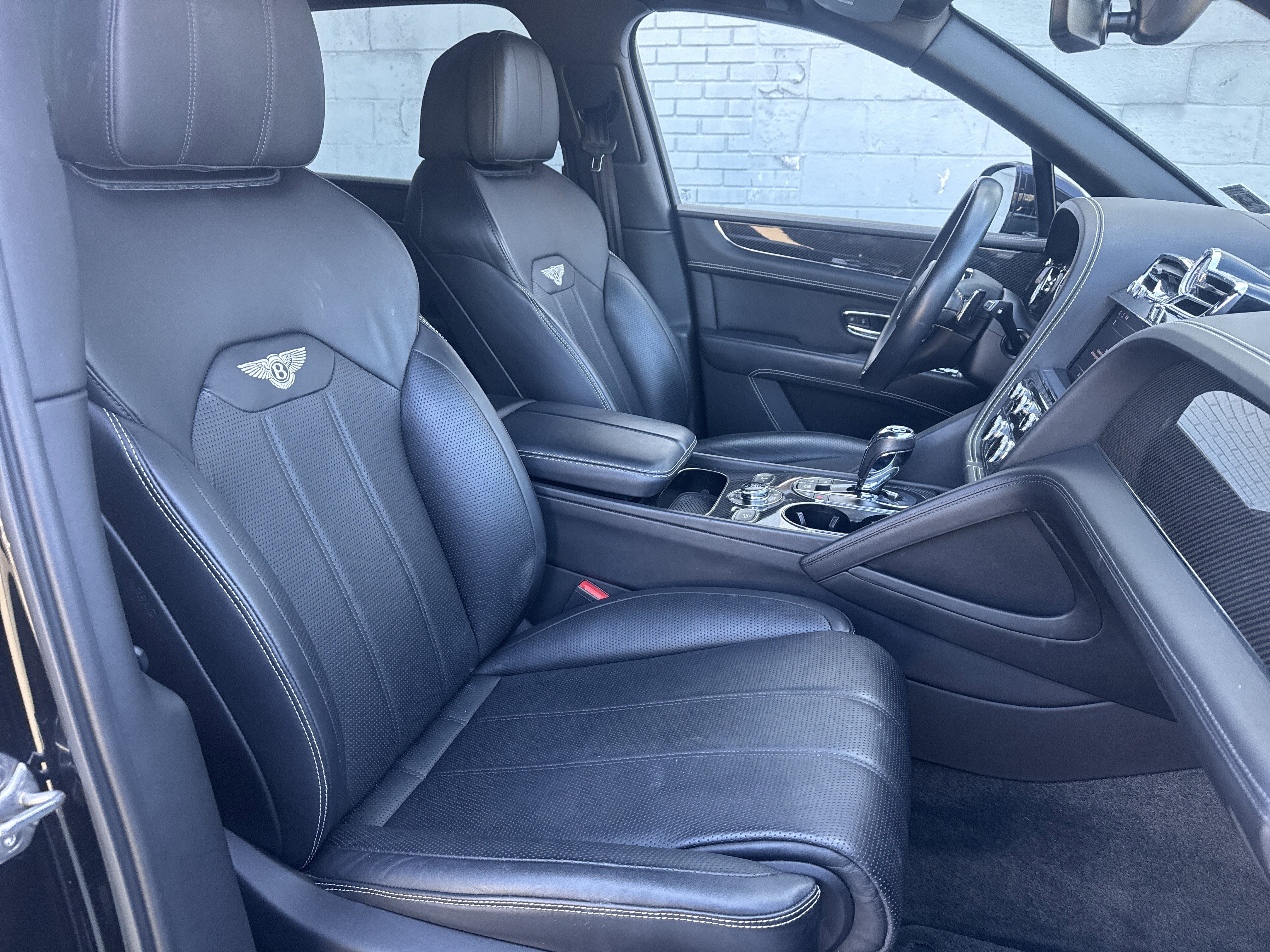 Used 2021 Bentley Bentayga image 7