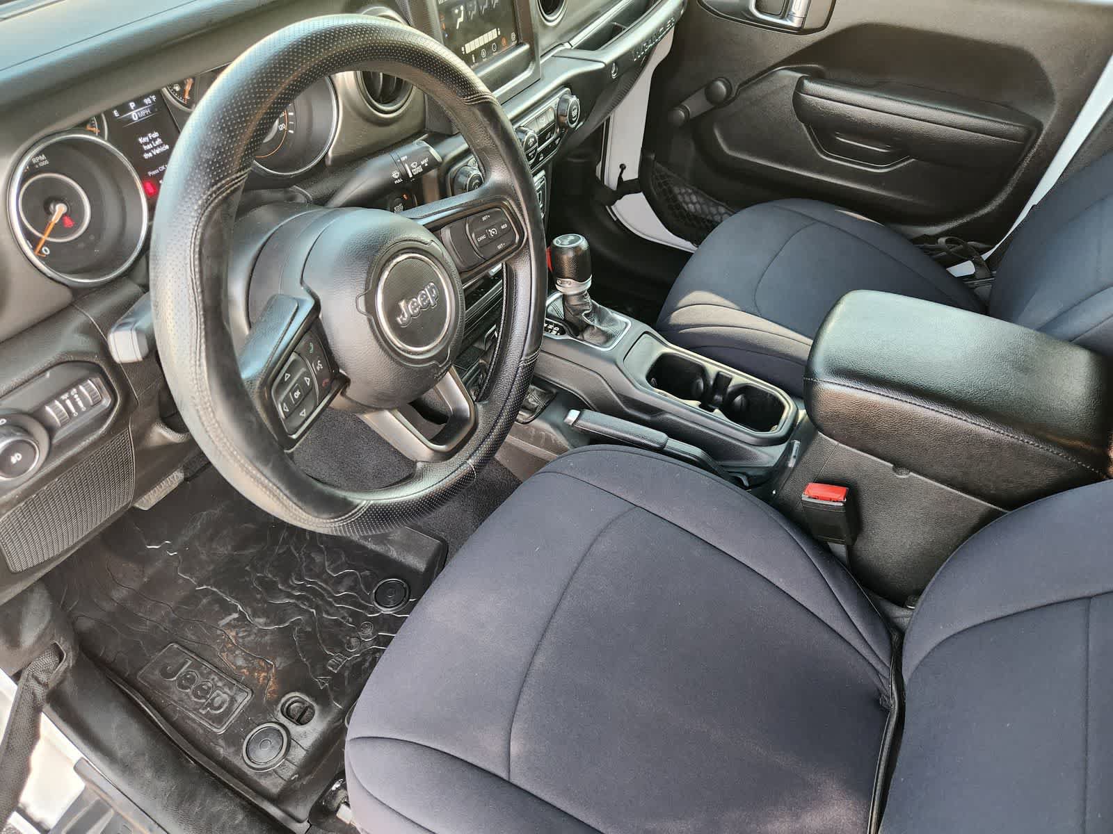 Used 2022 Jeep Wrangler Unlimited Sport AWD/4WD image 2