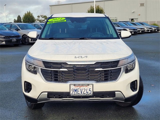 Used 2024 Kia Seltos LX image 2