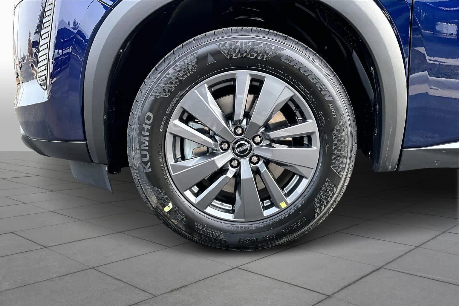 New 2026 Nissan Pathfinder SV AWD/4WD image 11