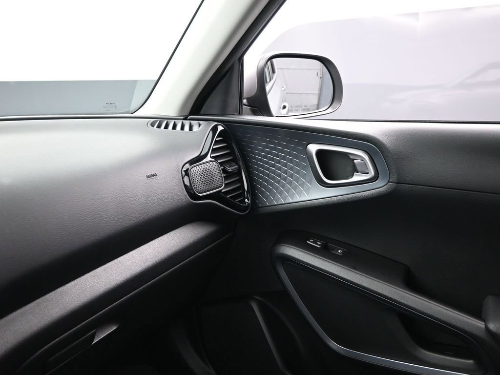 Used 2023 Kia Soul EX image 19