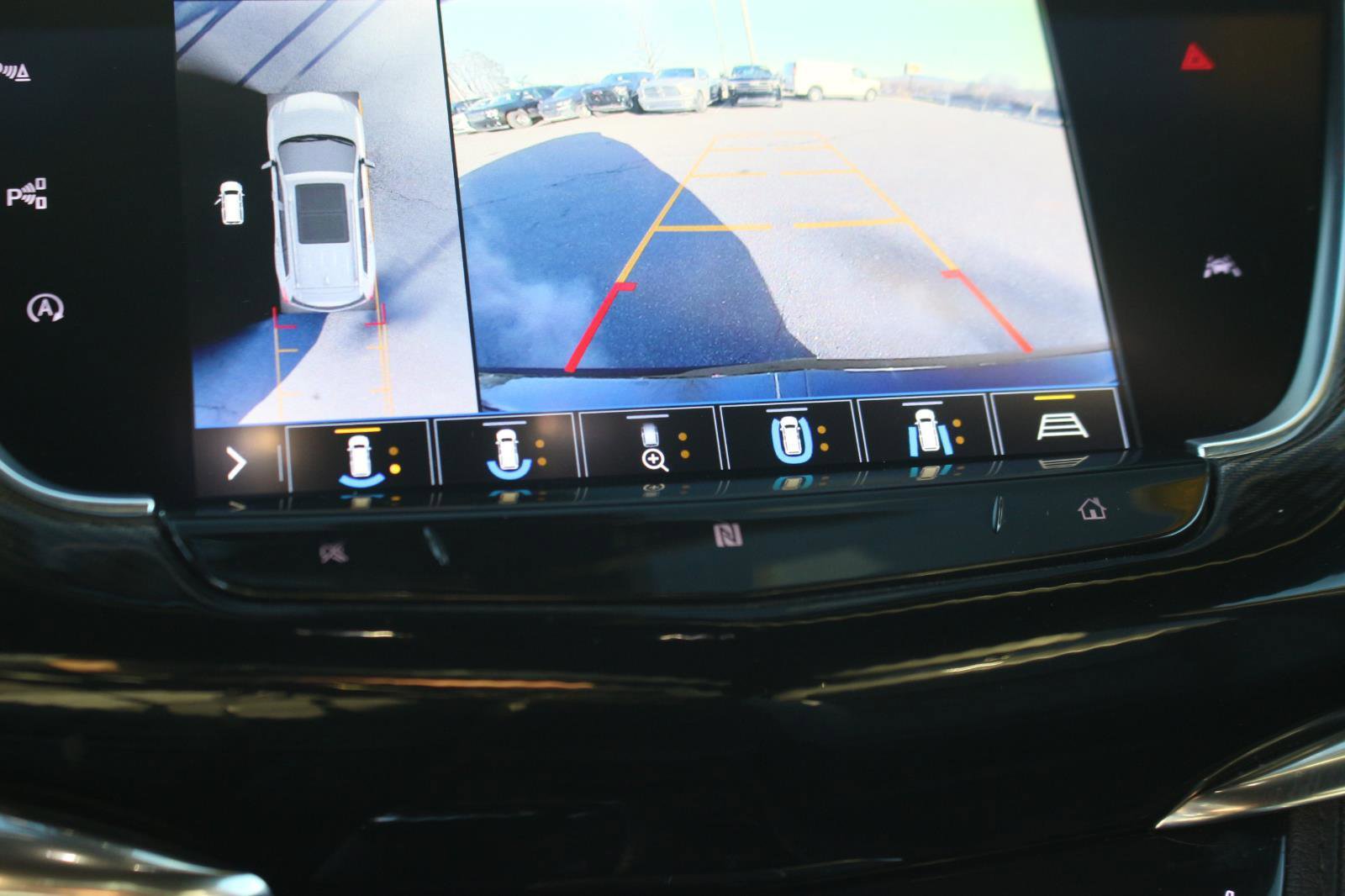 Used 2020 Cadillac XT6 Premium Luxury w/ Platinum Package image 31