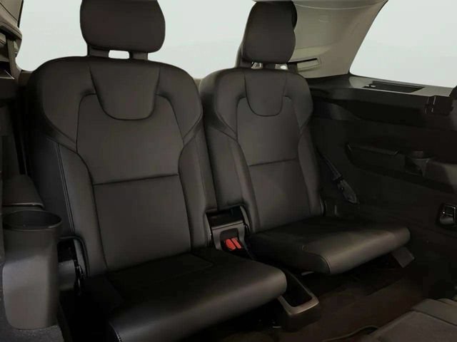 Used 2025 Volvo XC90 B5 Core AWD/4WD image 92