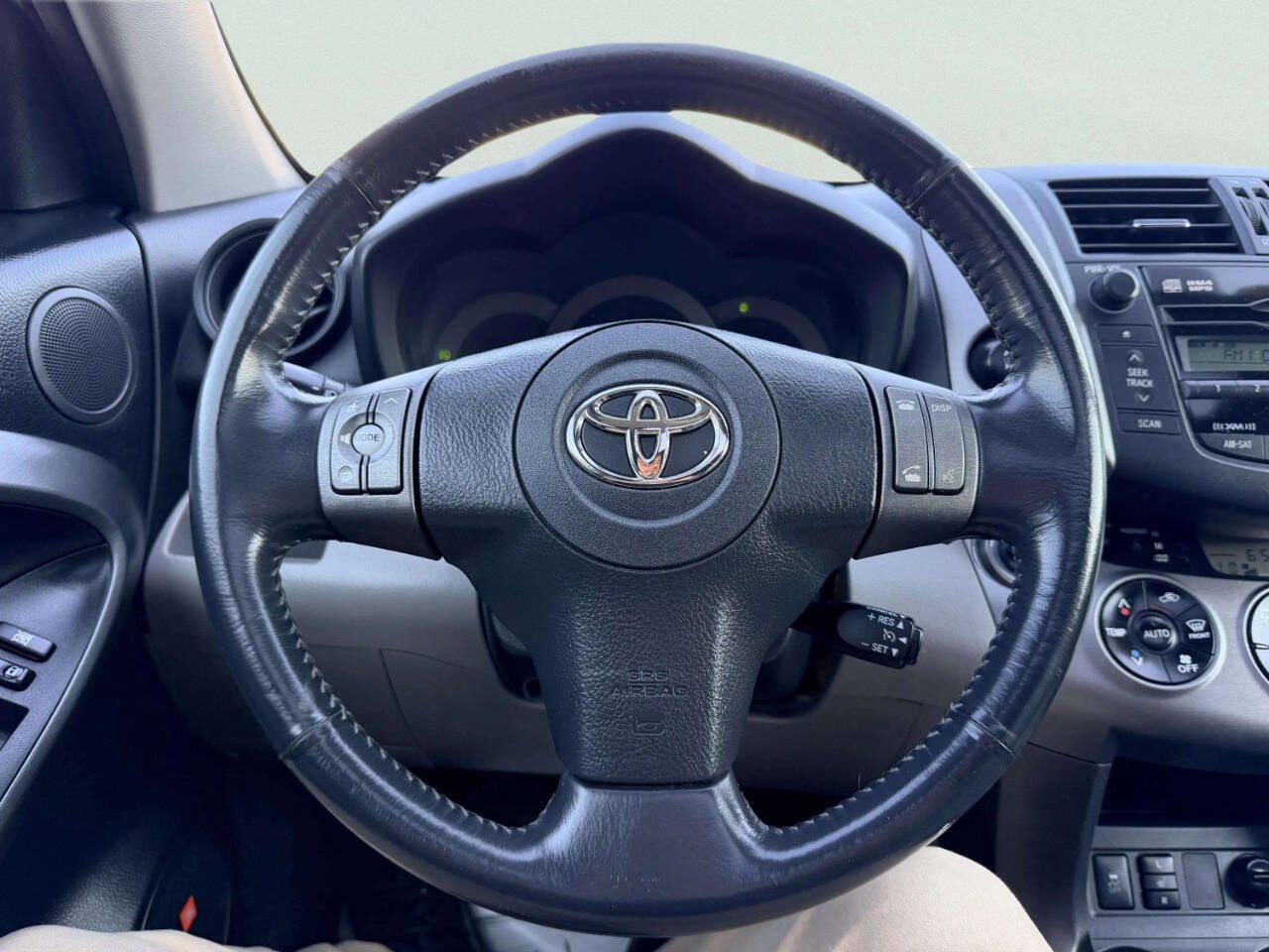 Used 2010 Toyota RAV4 Limited w/ Limited Extra Value Pkg AWD/4WD image 34