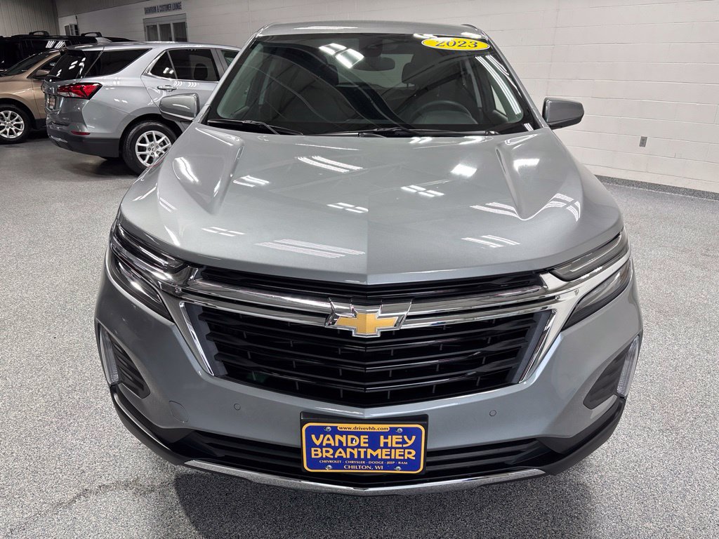 Used 2023 Chevrolet Equinox LT AWD/4WD image 2
