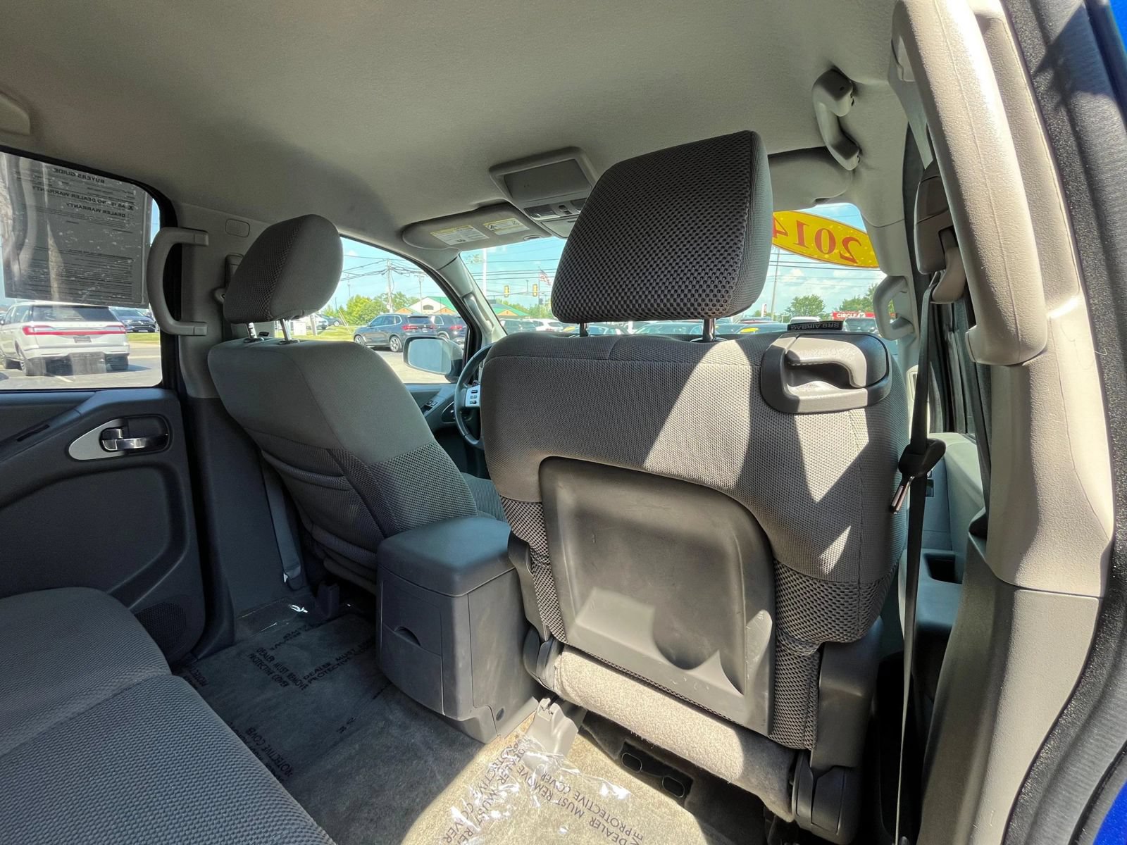 Used 2014 Nissan Frontier SV w/ SV Value Truck Package AWD/4WD image 37