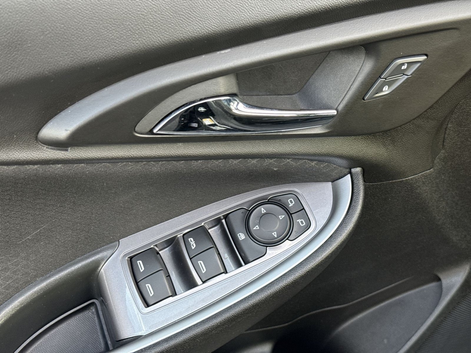 Used 2024 Chevrolet Malibu LT w/ Midnight Edition FWD image 16