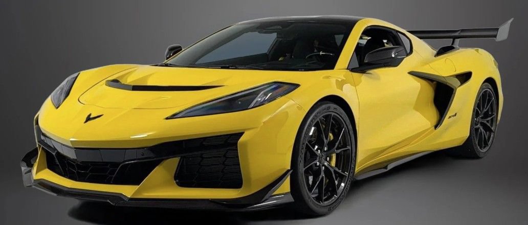 Used 2025 Chevrolet Corvette ZR1 w/ ZR1 Carbon Fiber Aero Package RWD image 1