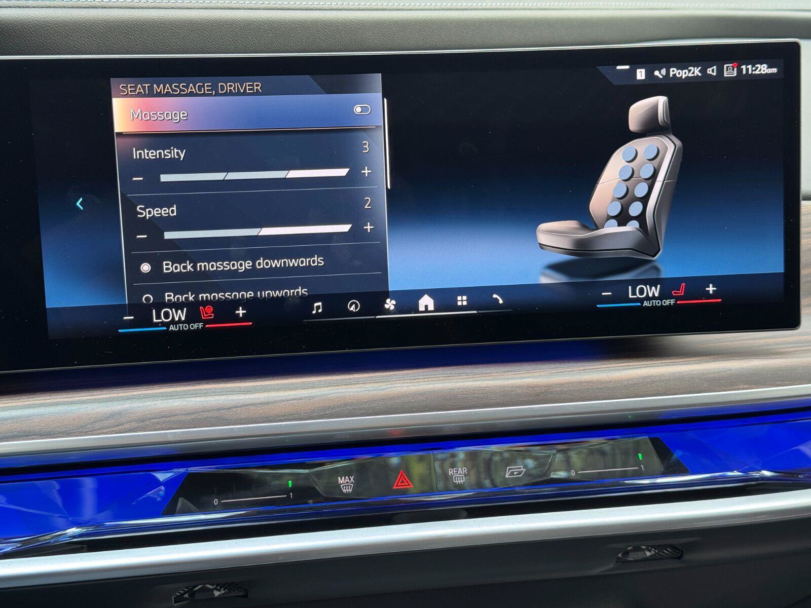 Used 2023 BMW i7 xDrive60 w/ Executive Package 2 AWD/4WD image 30