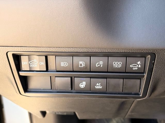 Used 2023 Toyota Tundra Platinum AWD/4WD image 21