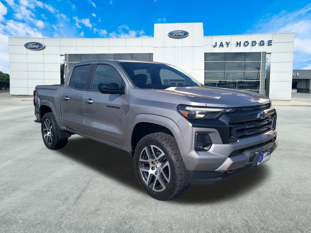 Used 2023 Chevrolet Colorado Z71 w/ Z71 Convenience Package 2 image 1