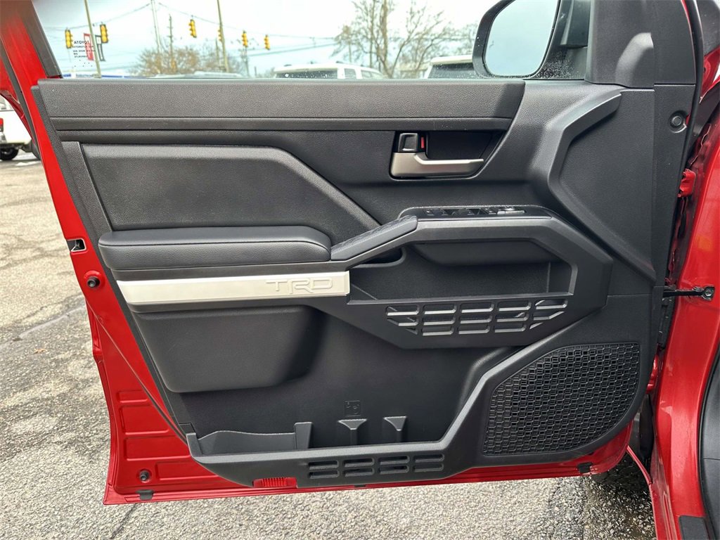 Used 2024 Toyota Tacoma TRD Off-Road image 17