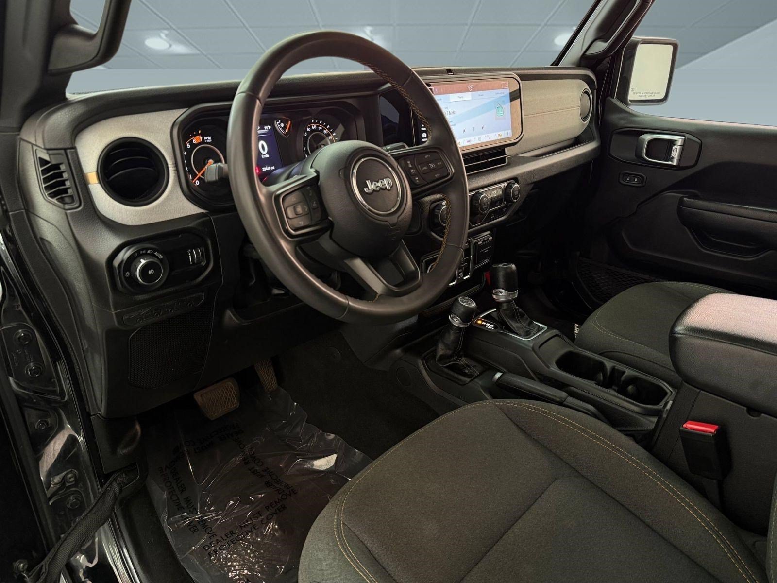 Used 2024 Jeep Wrangler Unlimited Sport AWD/4WD image 4
