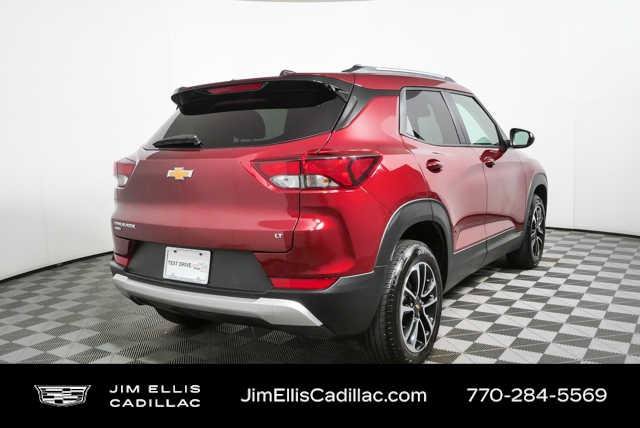 Used 2025 Chevrolet TrailBlazer LT AWD/4WD image 3