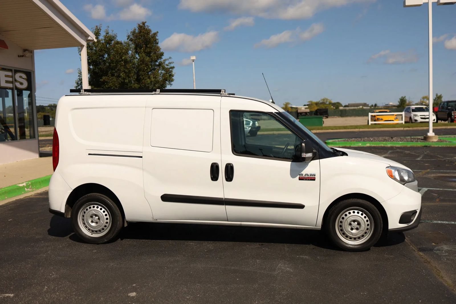 Used 2022 RAM ProMaster City Tradesman FWD image 4