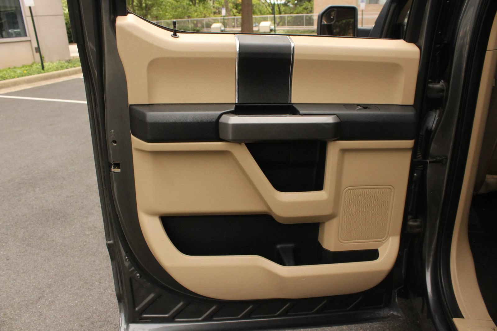 Used 2020 Ford F150 XLT RWD image 21