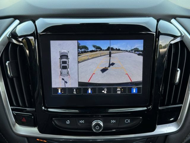 Used 2023 Chevrolet Traverse Premier w/ Redline Edition FWD image 18