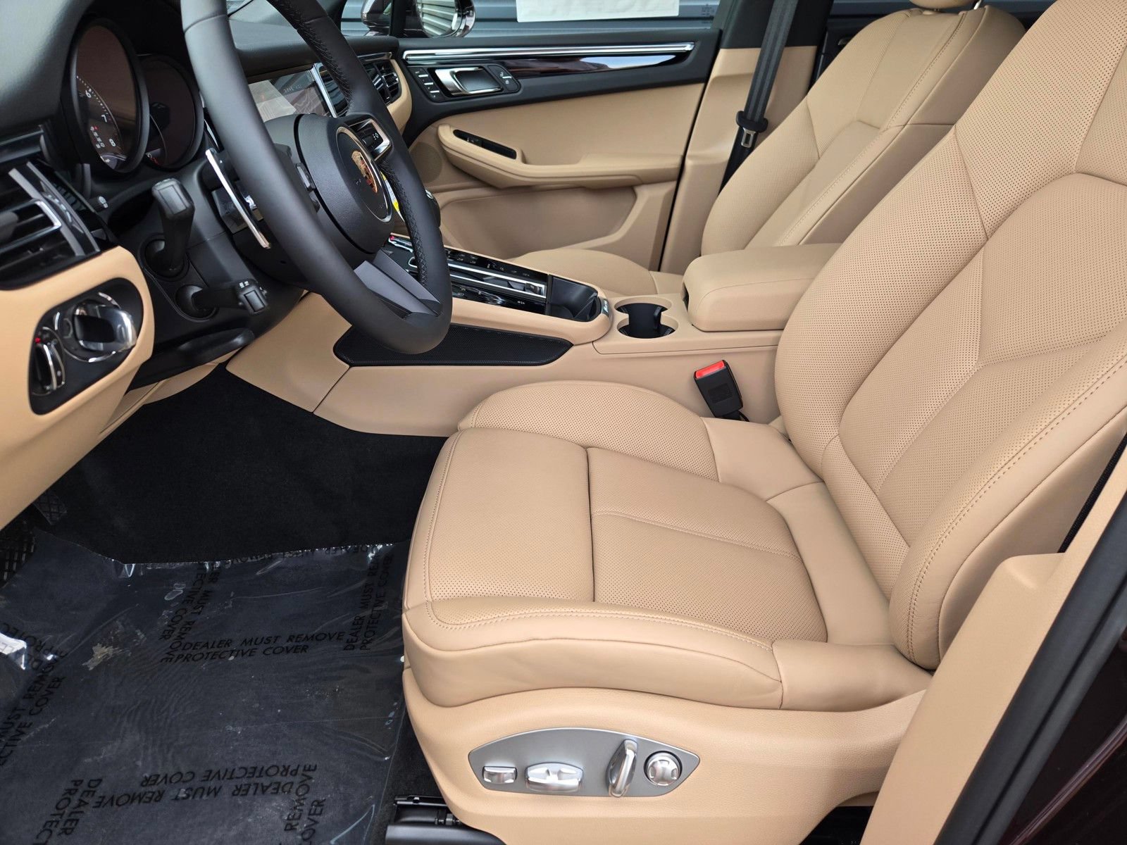 New 2026 Porsche Macan AWD/4WD image 26