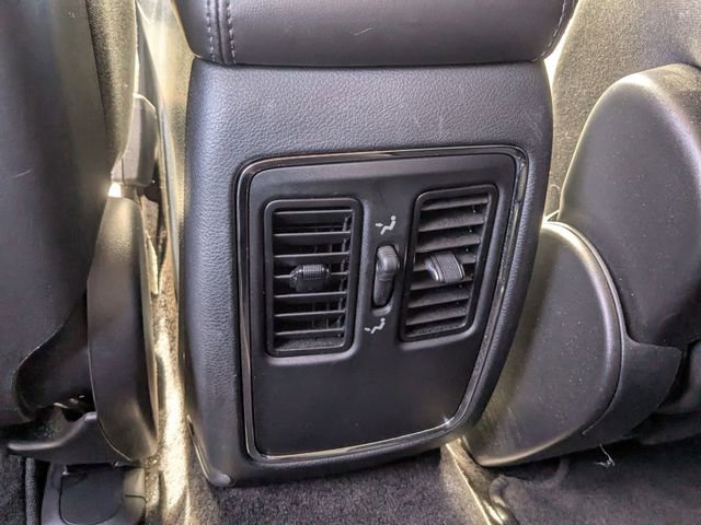 Used 2019 Dodge Durango SXT w/ 3rd Row Seating Group image 22