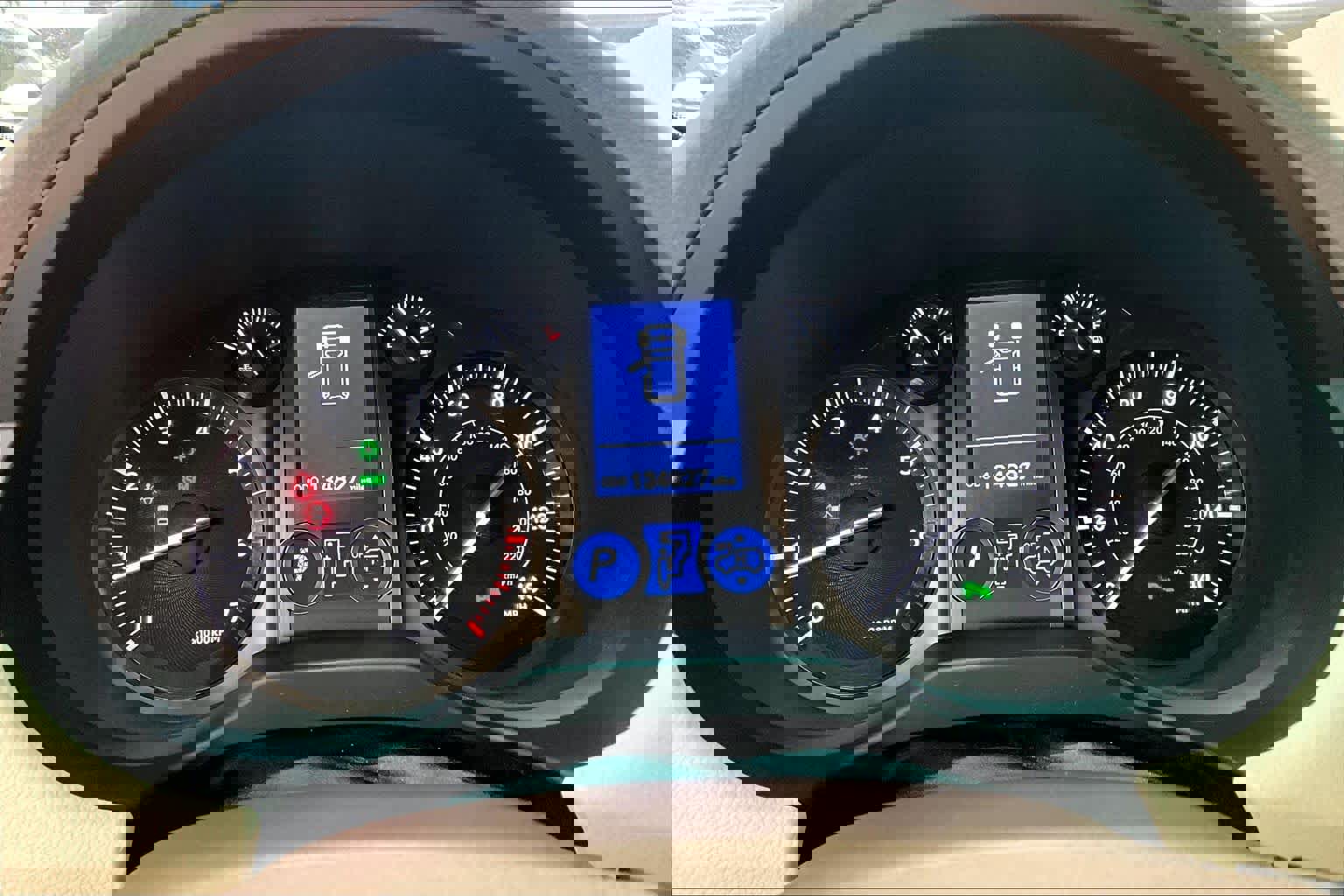 Used 2016 Lexus GX 460 Luxury w/ Preferred Accessory Package AWD/4WD image 25