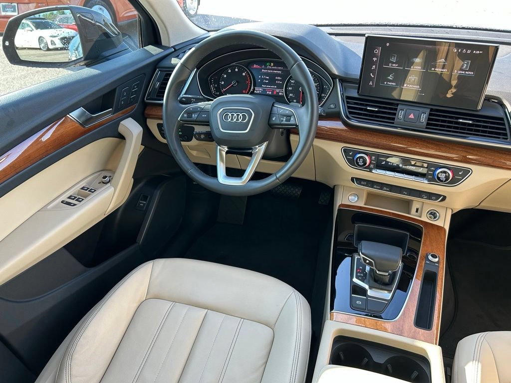 Used 2023 Audi Q5 2.0T Premium w/ Convenience Package AWD/4WD image 9