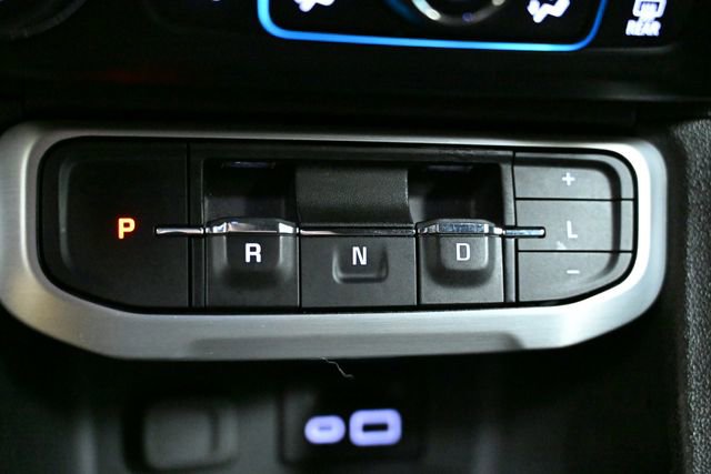 Used 2023 GMC Acadia SLT image 30