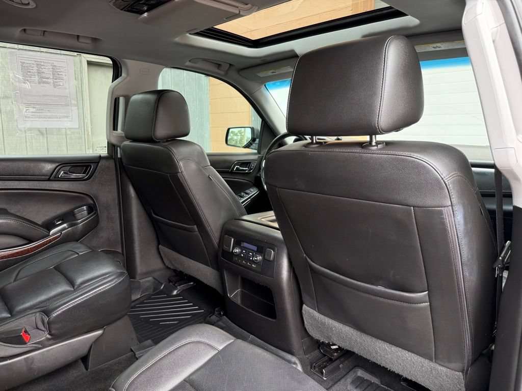 Used 2018 GMC Yukon SLT w/ Premium Edition AWD/4WD image 32