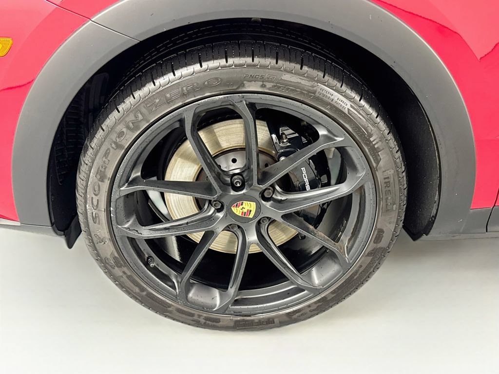 Used 2022 Porsche Cayenne GTS AWD/4WD image 31