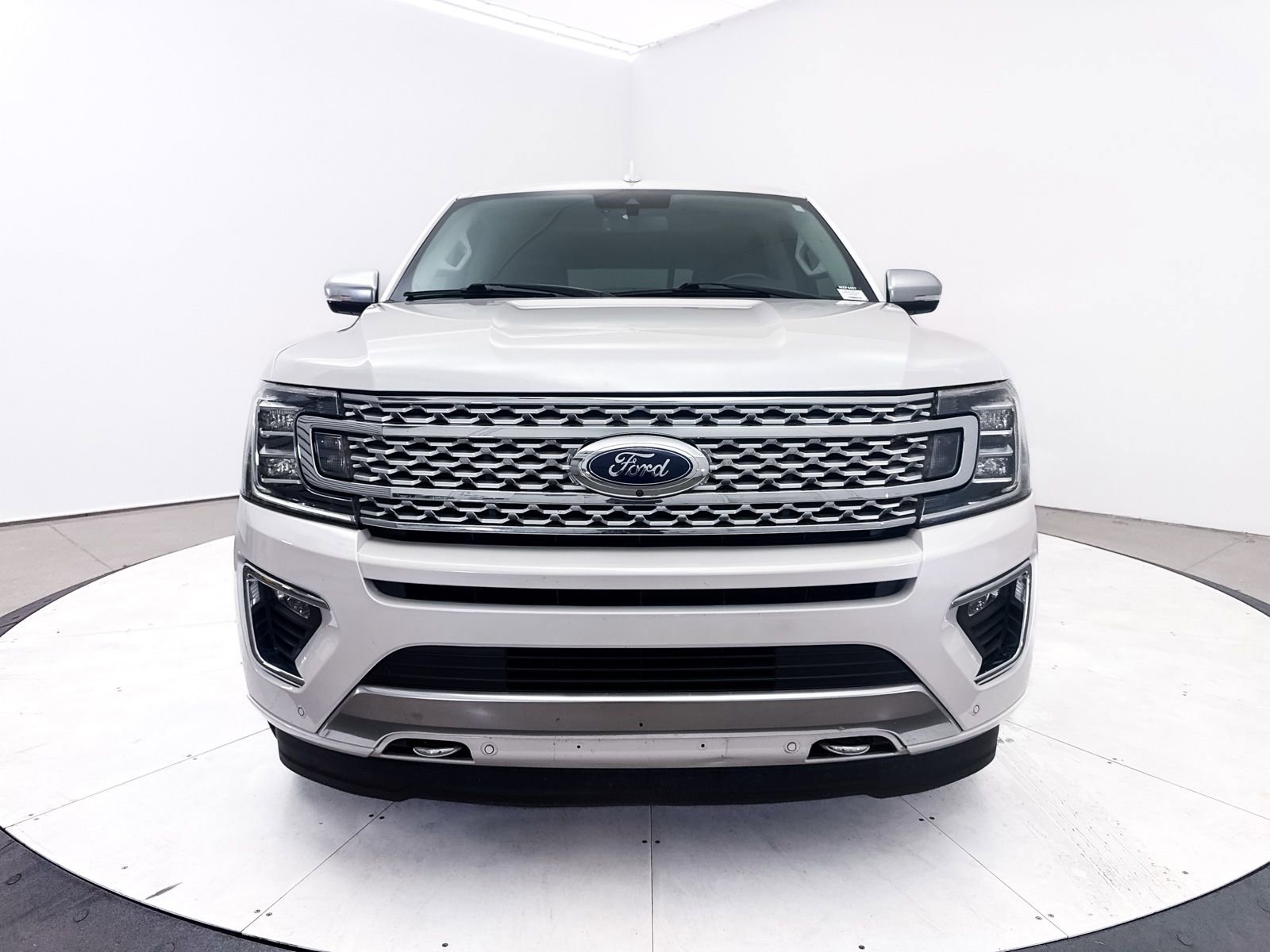 Used 2018 Ford Expedition Max Platinum AWD/4WD image 16