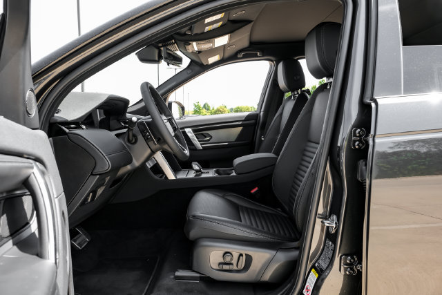 New 2026 Land Rover Discovery Sport Landmark AWD/4WD image 33