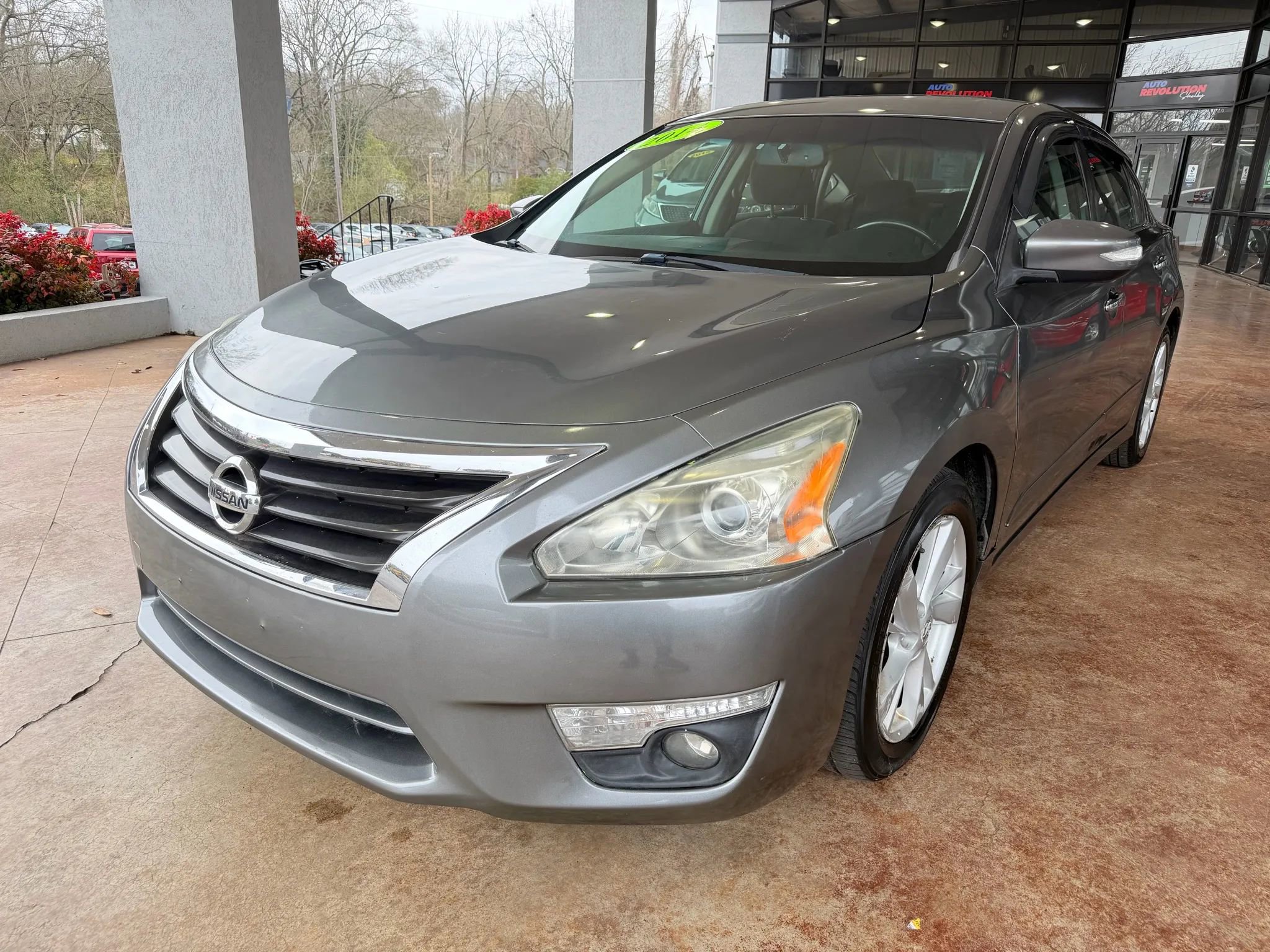 Used 2014 Nissan Altima 2.5 SV w/ Convenience Package image 4