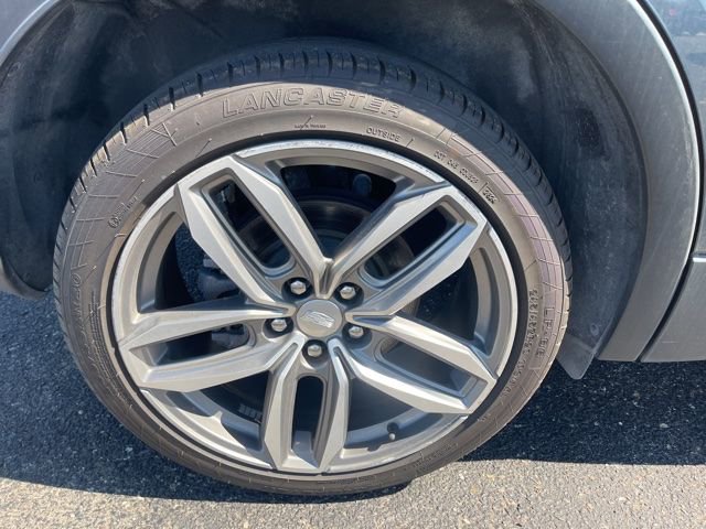 Used 2019 Cadillac XT4 Sport w/ Driver Awareness Package FWD image 30