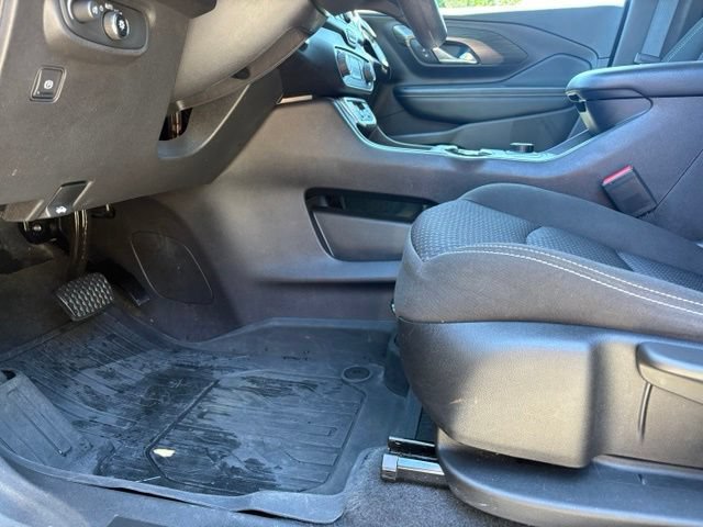 Used 2024 GMC Terrain SLE w/ LPO, Floor Liner Package FWD image 30