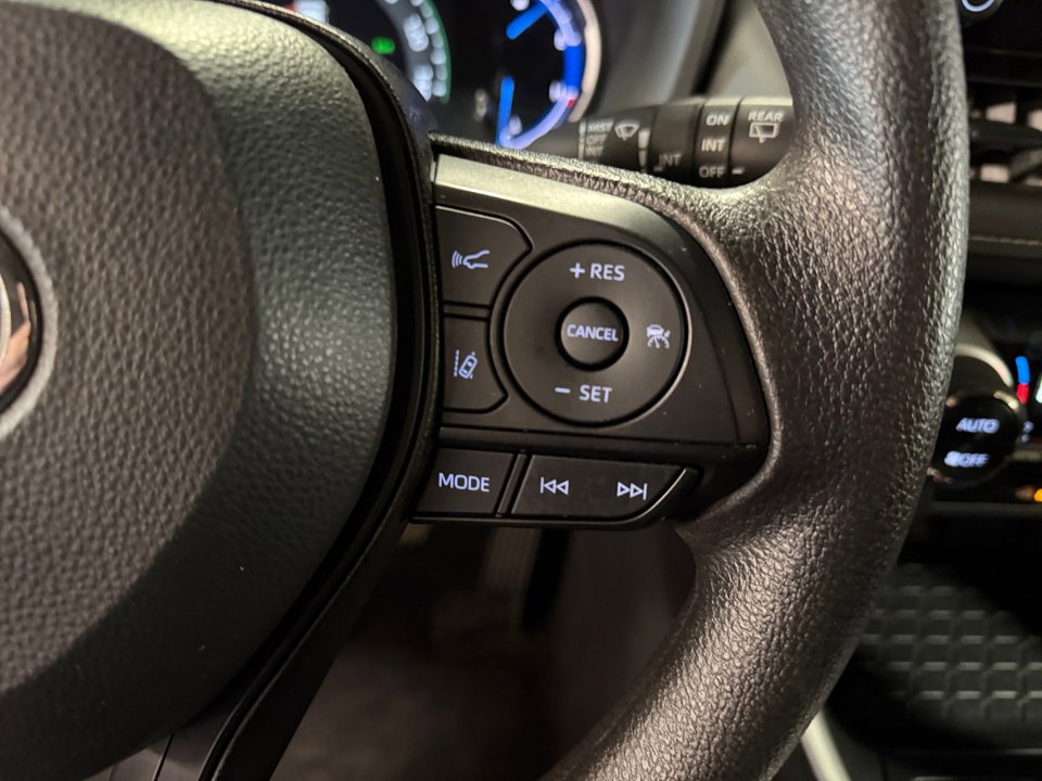 Used 2025 Toyota RAV4 Woodland Edition image 23