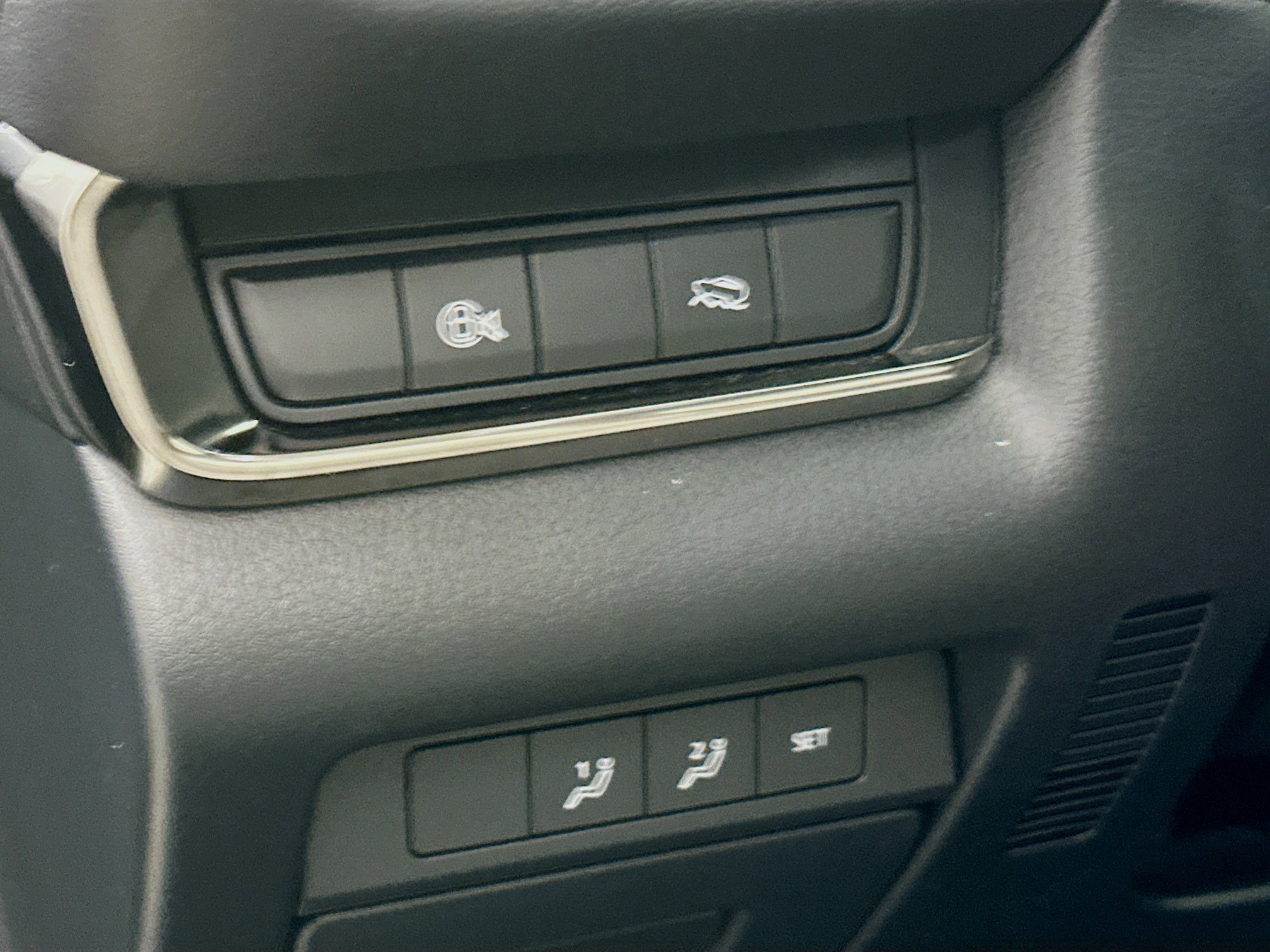 Used 2025 MAZDA CX-30 AWD 2.5 S w/ Preferred Package image 16