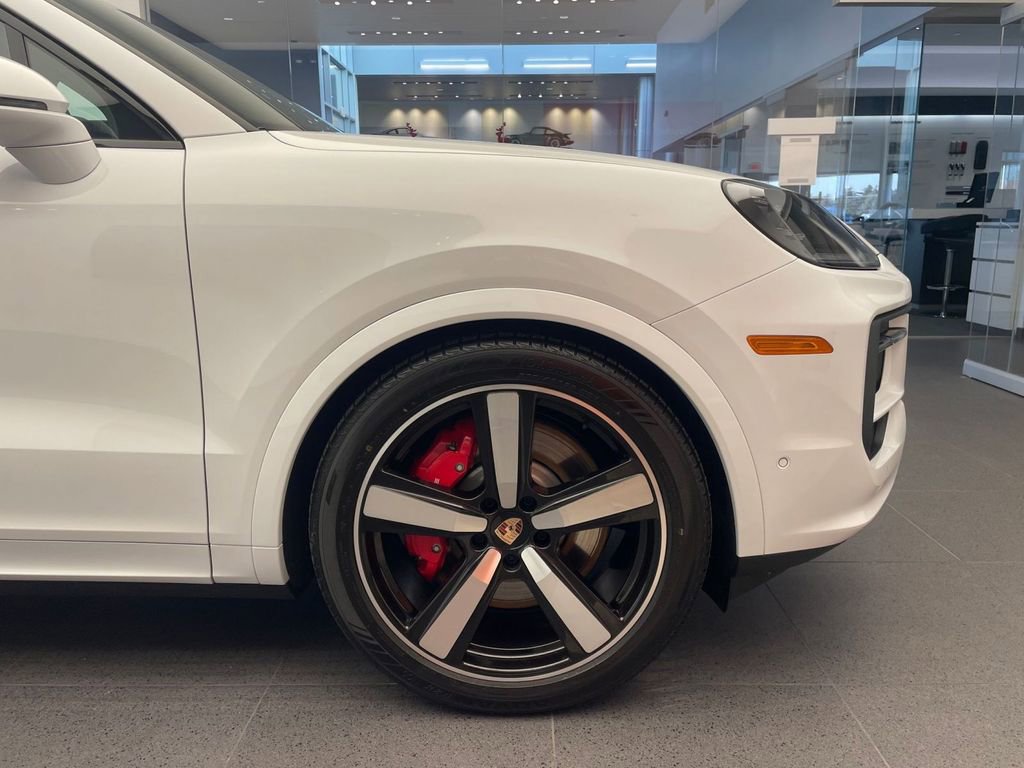 Used 2026 Porsche Cayenne S AWD/4WD image 28