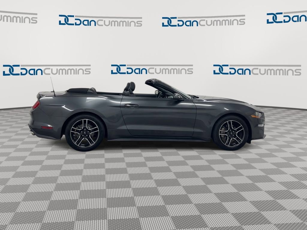 Used 2020 Ford Mustang Premium image 9