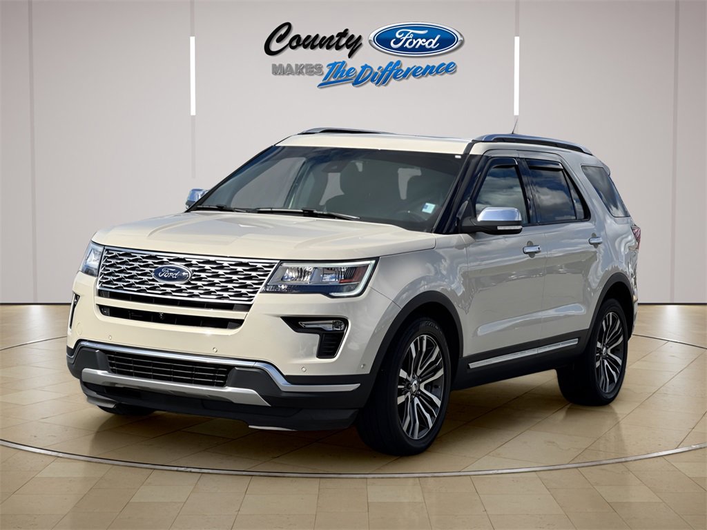 Used 2018 Ford Explorer Platinum image 2