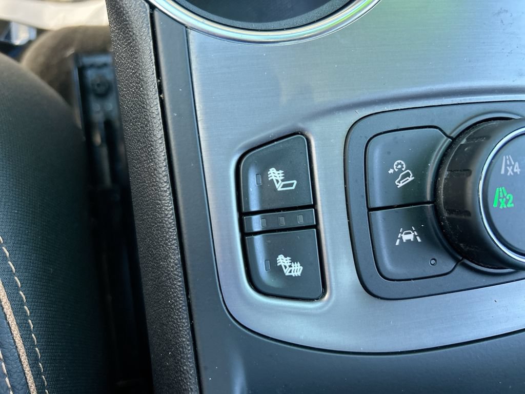 Used 2024 GMC Terrain AT4 AWD/4WD image 32