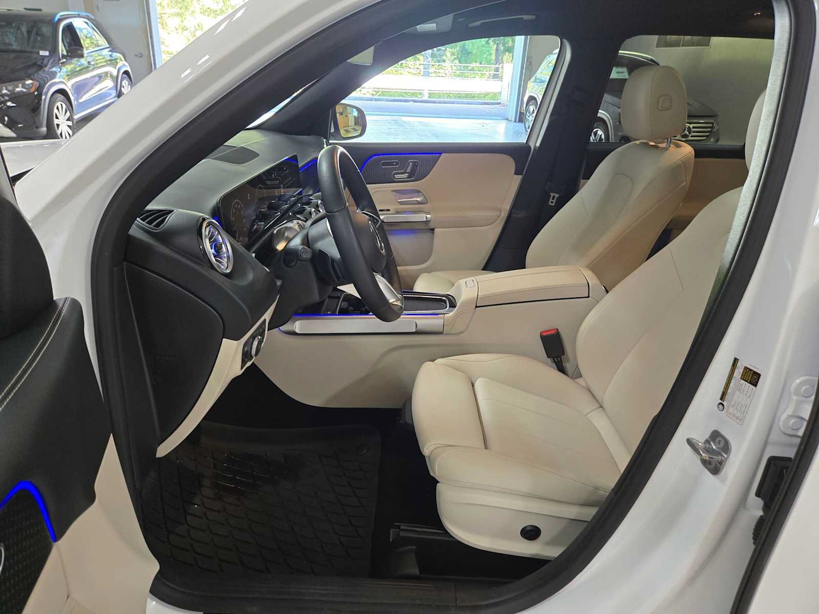 Used 2024 Mercedes-Benz GLB 250 4MATIC image 20