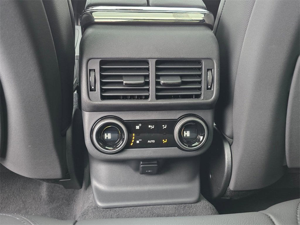 New 2026 Land Rover Range Rover Velar Dynamic SE image 27