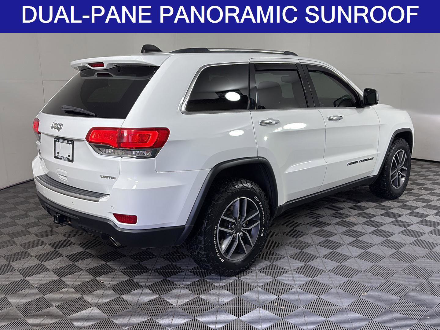 Used 2019 Jeep Grand Cherokee Limited w/ Luxury Group II image 5