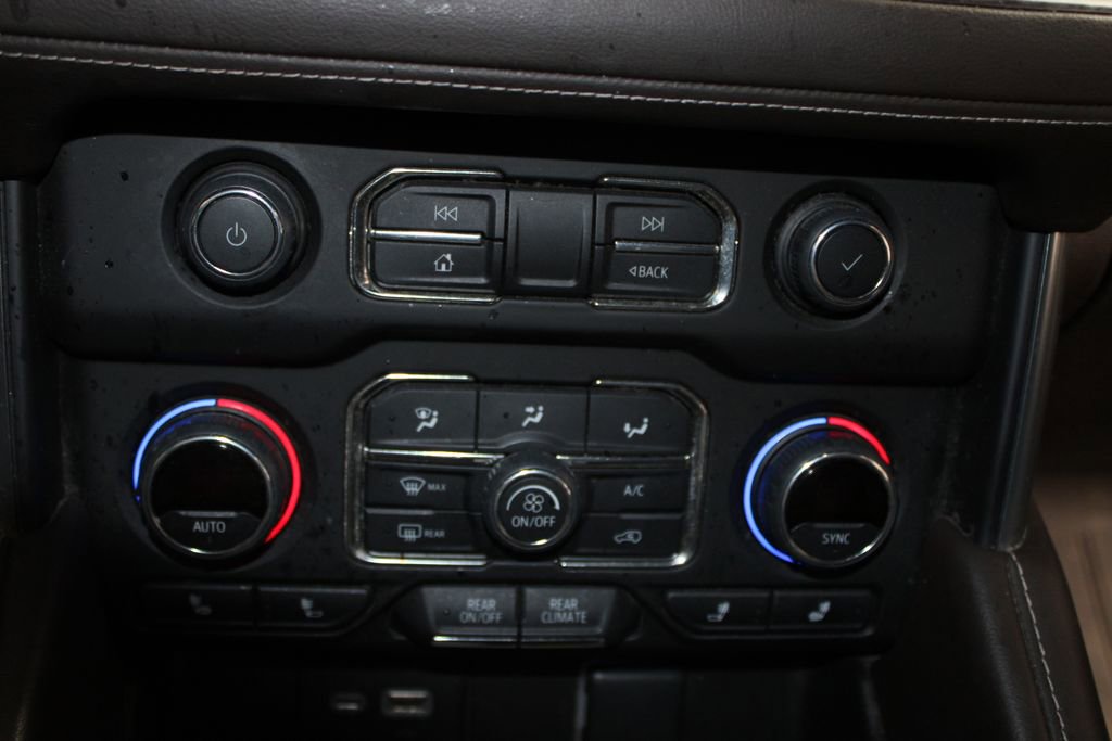 Used 2022 Chevrolet Tahoe LT w/ Luxury Package image 33