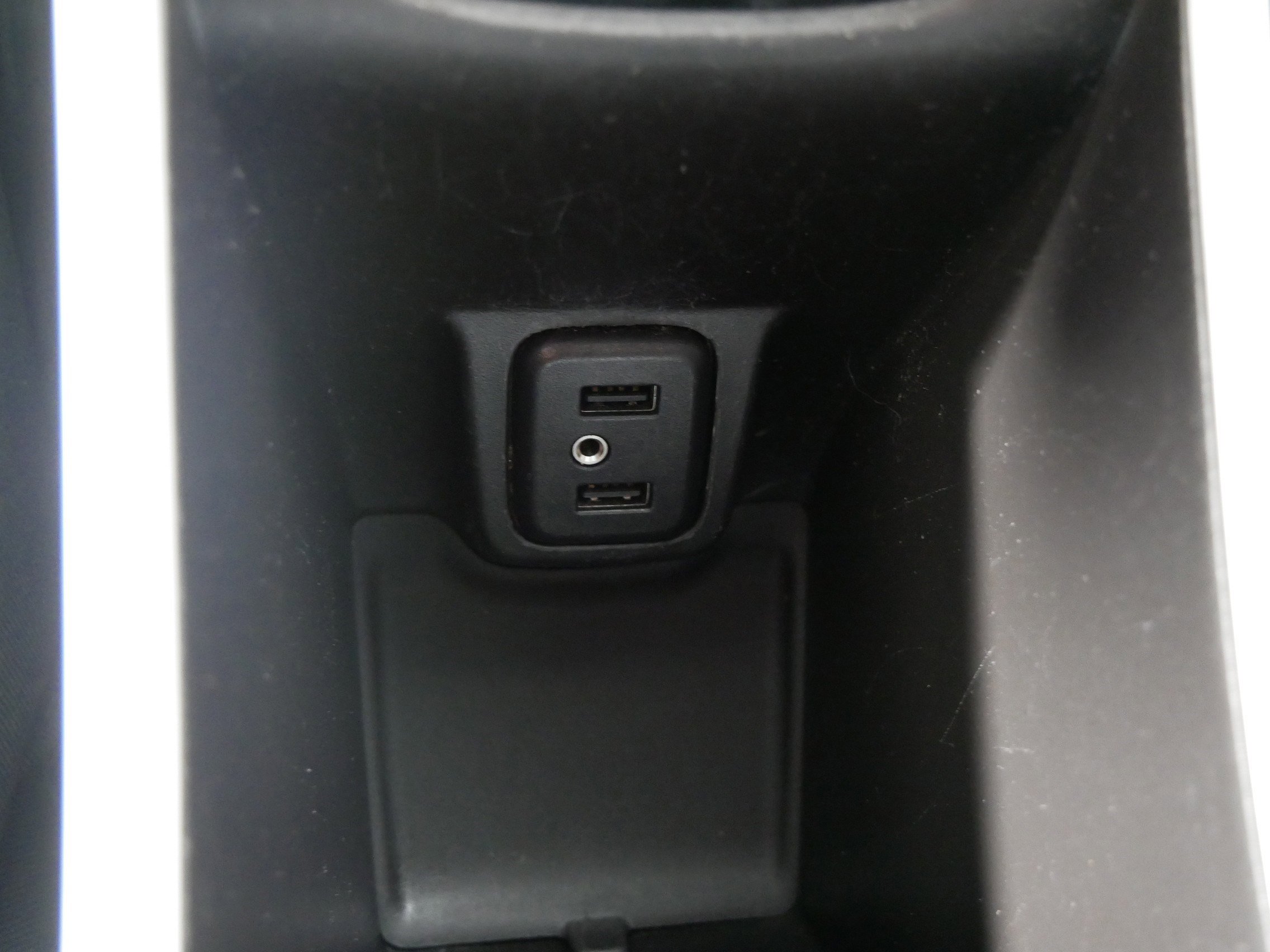 Used 2017 Chevrolet Bolt LT FWD image 30