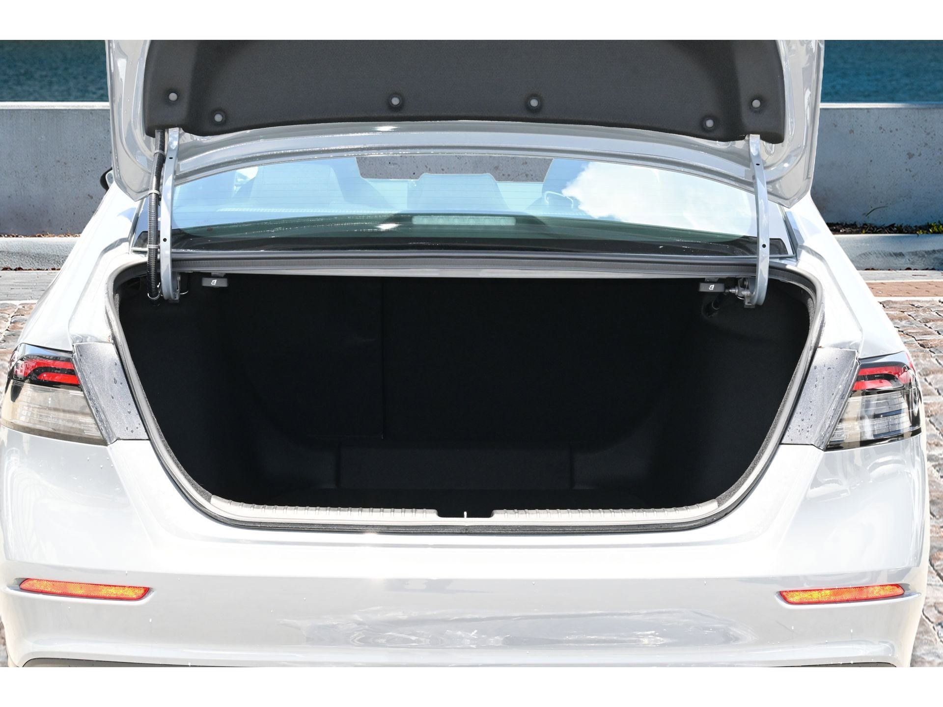 New 2025 Honda Accord SE image 9